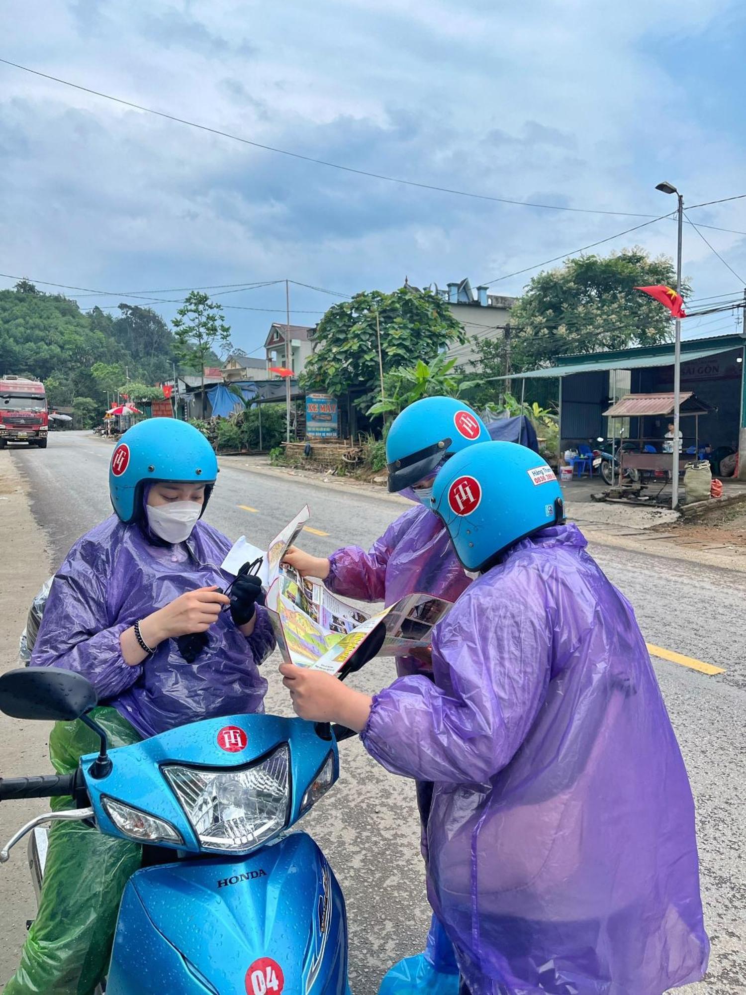 Hang Thuong Hostel - Motorbikes And Tour Хазянг Экстерьер фото